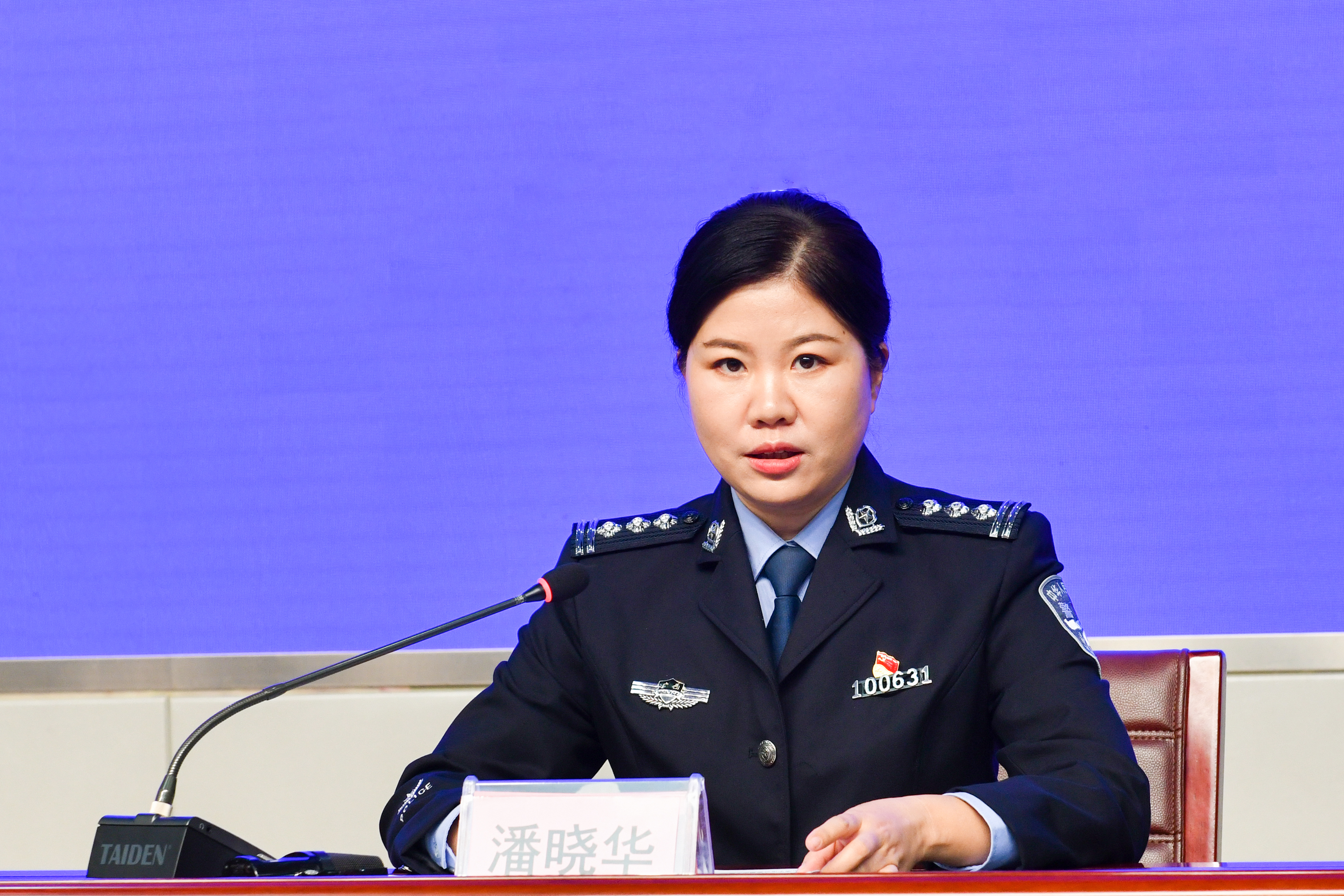 11月24日南宁市举行出入境管理改革发展新闻发布会