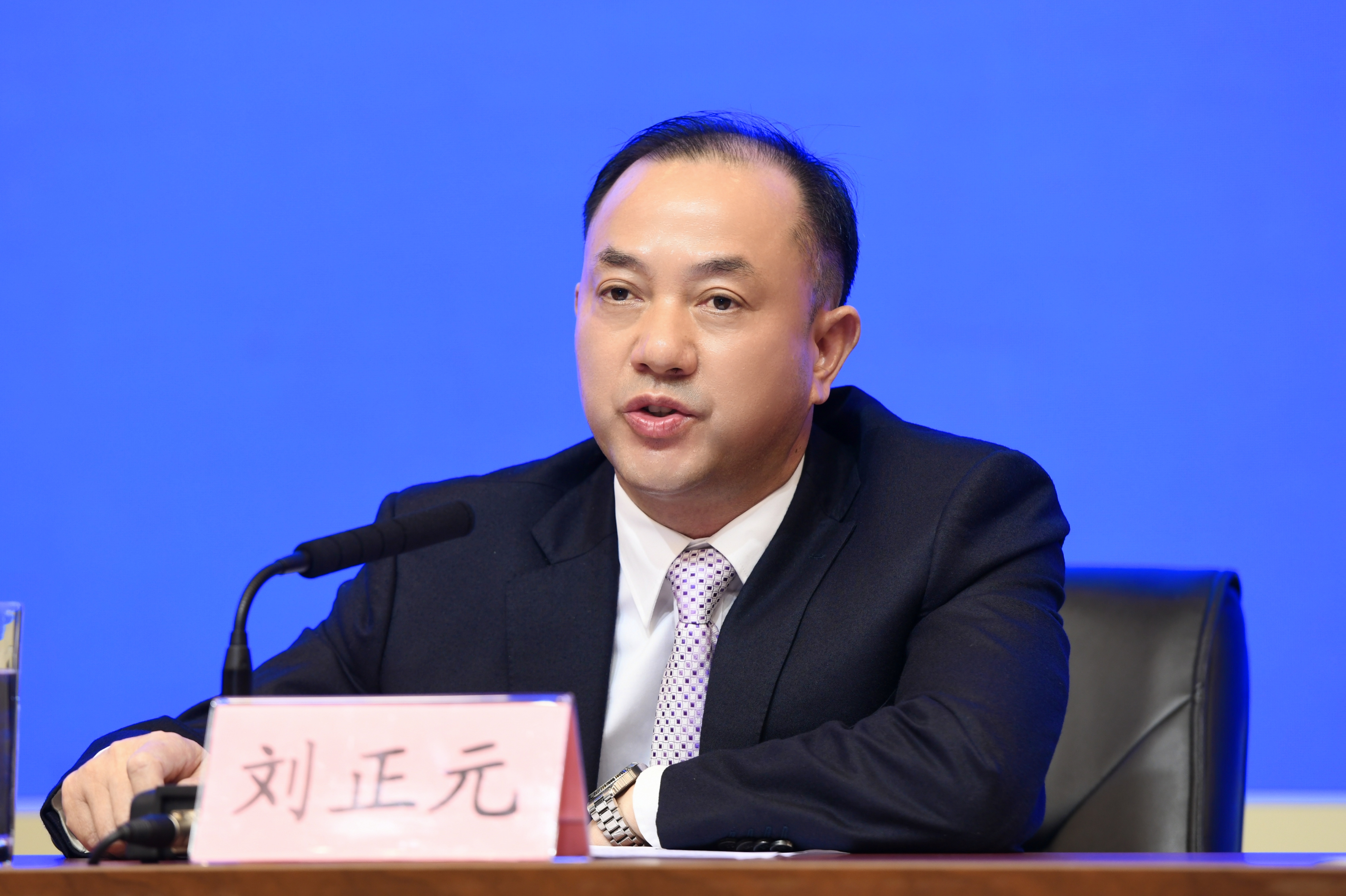 刘正元:2021年1月21日,南宁市退役军人关爱基金会正式揭牌,是广西首家